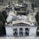 Россияне открывают театр на костях погибших: в Мариуполе готовятся к премьере