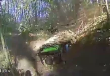 В Харьковской области пограничники с помощью дронов уничтожили мост и технику россиян. ВИДЕО