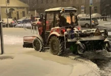 Непогода обрушилась на Львовскую область: сотни населенных пунктов остались без света