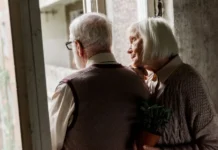 Украинцам напомнили, какой страховой стаж нужен в 2026 году для выхода на пенсию в 60 лет