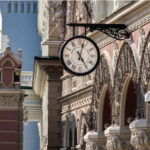 НБУ посоветовал обложить налогом посылки до 150 евро и импорт электромобилей