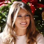 «Дом там, где сердце»: Мелания Трамп показала, как украсила Белый дом к Рождеству. ВИДЕО