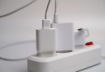 Сгорят первыми: какие приборы нужно обесточить при отключениях света