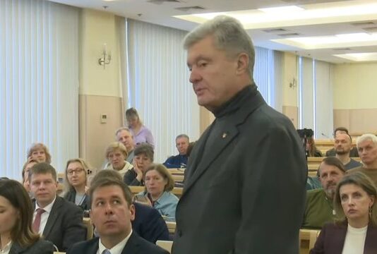 Суд приобщил к материалам дела о санкциях против Порошенко решение ЕСПЧ о защите прав подсанкционных лиц