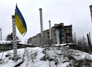 Поймали «крысу»: в Купянске взяли в плен оккупанта-корректировщика ударов. ВИДЕО