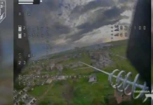 Бойцы с помощью дронов уничтожили РЭБ и склад топлива россиян. ВИДЕО