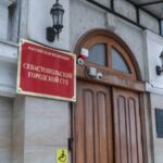 У Севастополі засудили жителя Криму до 17 років за нібито держзраду та зберігання вибухівки – російська прокуратура