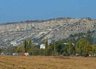 Бетоном по археологічній спадщині: у Севастополі Росія дозволила забудувати давнє поселення таврів
