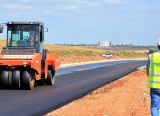 Похвалитися нічим. Як в анексованому Криму маніпулюють цифрами дорожнього будівництва