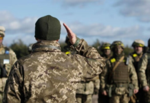 «Беречь больше некого»: WSJ объяснил, почему 18-летних начали бросать в самое пекло войны