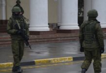 Хроніки окупації Криму: «зелені чоловічки» в міжнародному аеропорту – 28 лютого 2014 року