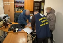 Адвокат у Запоріжжі попався на шахрайстві: пропонував фіктивні повістки та виїзд за кордон за гроші