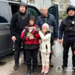 Полиция и волонтеры эвакуировали 11 человек из прифронтовых поселков Херсонской области. ФОТО