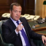 ЕС хочет закрыть границы для бывших российских военных — Медведев угрожает вторжением