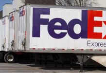 Первая крупная компания в США обратилась в суд с требованием возврата пошлин