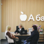 Банк Суркисов подвергся хакерской атаке. У части клиентов временно исчезли деньги