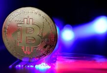 Криптобиржа в Южной Корее случайно раздала пользователям биткоинов на $44 млрд