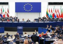 Порошенко назвал важнейшим решение Европарламента о предоставлении Украине 90 млрд евро