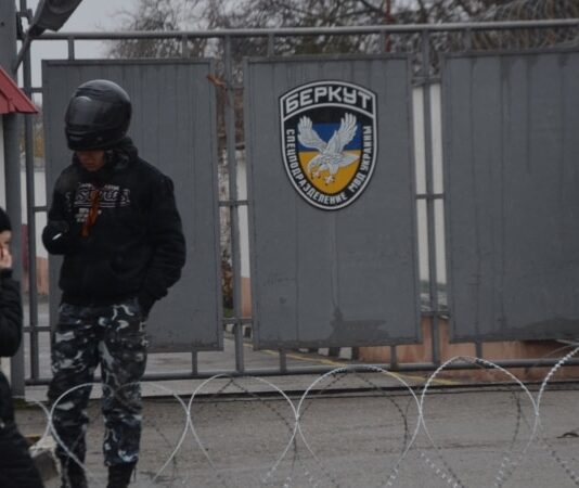 Щоденник окупації: «Обезголовлені» міста Криму та «народний мер» Севастополя – 24 лютого 2014 року