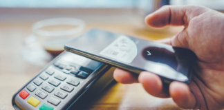 Никогда не пишите это в чеке: названа фраза, которая уничтожит бизнес во время блэкаута