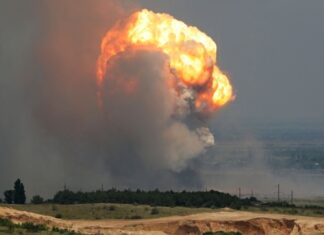 У низці районів Криму протягом вечора лунали сильні вибухи – кримські пабліки