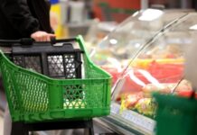 «Семья» з обмеженими можливостями: чи стануть продукти в Криму доступними, а не «золотими»?