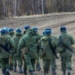 «Були мігранти – стали штурмові групи». У Криму взялися за іноземців. Заради війни?