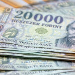 Венгерский форинт перед выборами стал худшей валютой среди развивающихся рынков