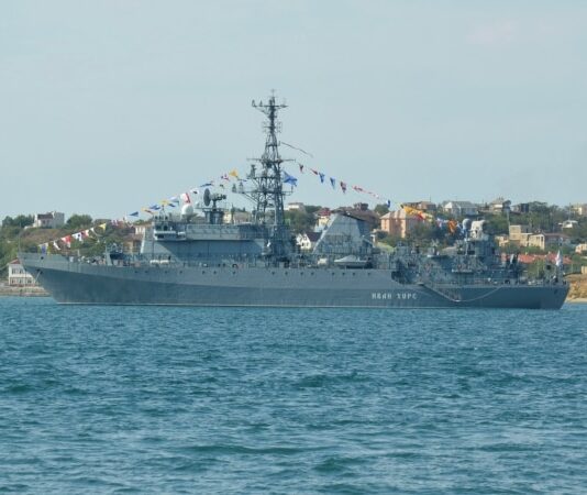 «Флагман мережецентричної війни» на приколі. Чому Росія не ремонтує пошкоджений у Севастополі новітній корабель?