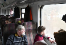 Прикладываете карту — и вся пенсия исчезает: чем опасны валидаторы в маршрутках