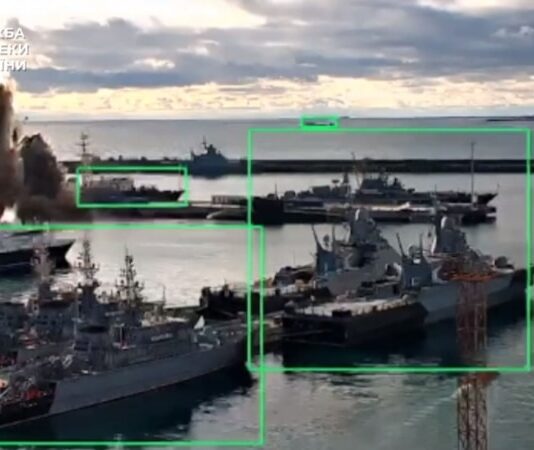 Битви морських дронів у «сірій зоні»: чи зможе Росія повернути контроль над Чорним морем?