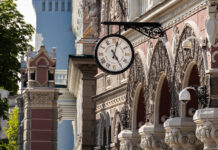 Международные резервы в марте сократились на 5%. Среди причин – необычное поведение цен золота