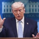 Трамп заявил, что ведет переговоры с Ираном о пошлинах и ослаблении санкций