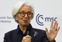 «Капитан не покинет корабль». Лагард заявила, что не будет досрочно уходить с должности