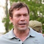 Здания, земельные участки и прицеп. ВАКС конфисковал активы Царева