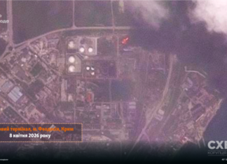 У Феодосії після нових ударів горять щонайменше два резервуари нафтового терміналу – супутникові фото