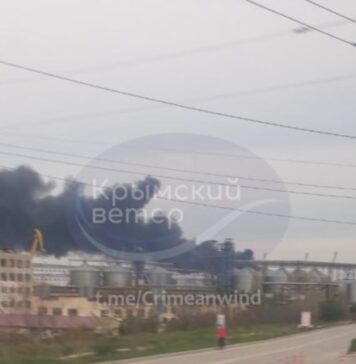 У Севастополі продовжує горіти нафтобаза, російська влада звітує про наслідки атаки