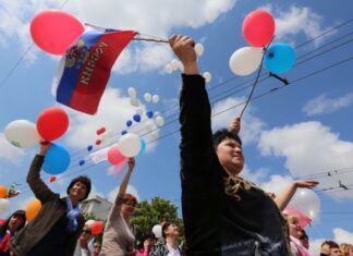 Тихий травень. У Криму скасовують святкові демонстрації через війну