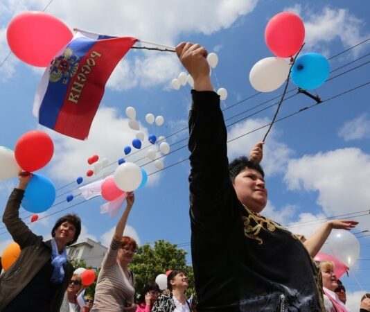 Тихий травень. У Криму скасовують святкові демонстрації через війну