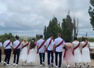 Випускні «суворого режиму»: що заборонено для «Останніх дзвоників» у Криму?