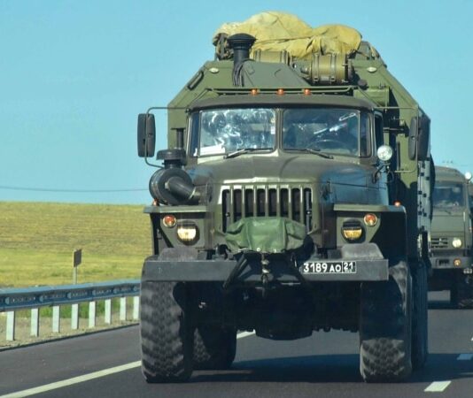 Під обстрілом траса з Росії через окуповані території до анексованого Криму. Як це вплине на перебіг війни?