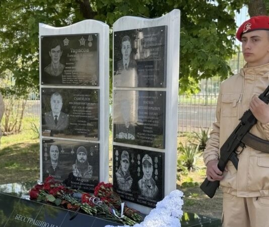 «Вагнер» і «герої» з судимостями. Хто – на Z-меморіалі у Джанкої?