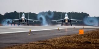 Крим і Севастополь зазнали масованої атаки дронів, є загиблі та поранені – російська влада