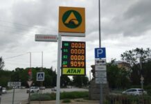 Проблеми з пальним у Криму: ліміти, перепродаж талонів та можлива альтернатива