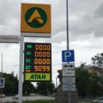 Пальне за талонами: в анексованому РФ Севастополі припинили вільний продаж бензину