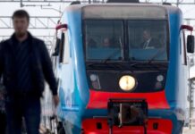 У Криму на двох ділянках залізниці на схід від станції Владиславівка призупинено рух приміських поїздів – ПДКПК