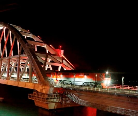«Потяг розвернули і почалося пекло»: із Криму вивозять дітей – «літо на паузі»