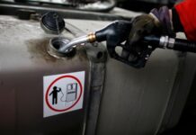 У Криму вночі згорів бензовоз