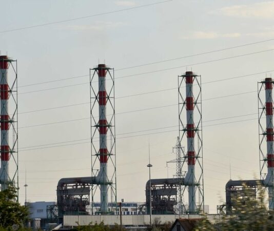 У Криму вночі було чутно вибухи, під атаку могла потрапити Сакська ТЕС