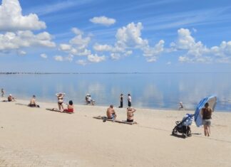 Листи кримчан: Бензину в Криму немає, туристи вирішили сюди не їхати